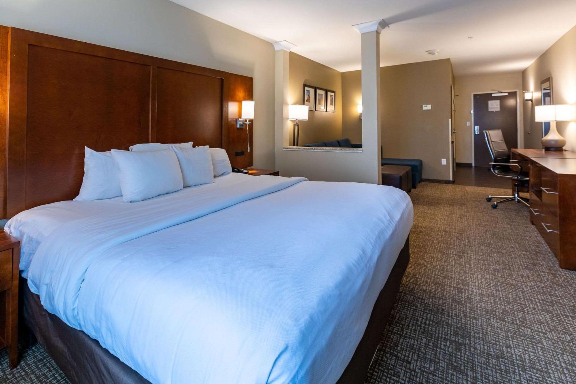 Comfort Suites Denver Near Anschutz Medical Campus Aurora Eksteriør billede