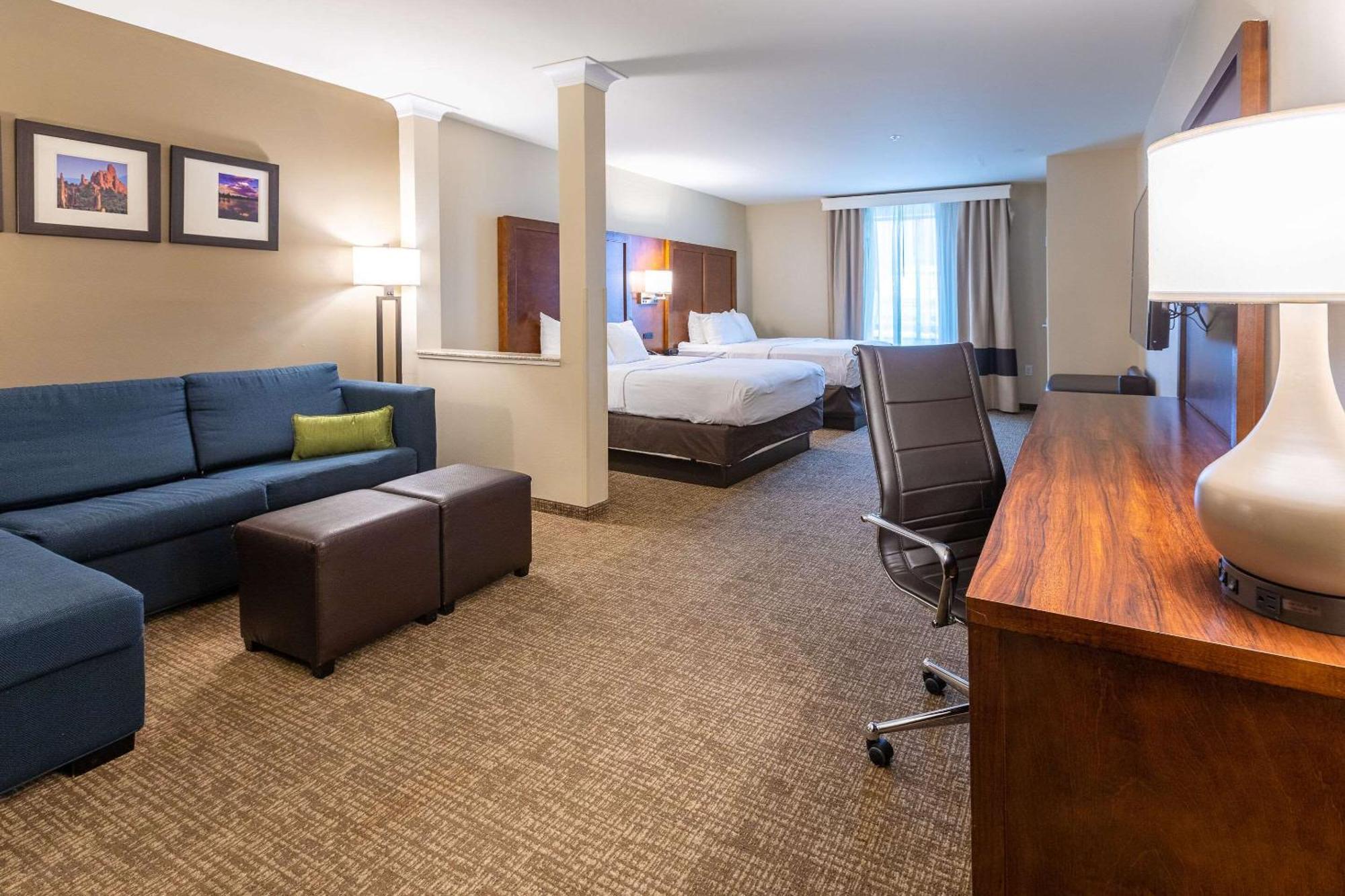 Comfort Suites Denver Near Anschutz Medical Campus Aurora Eksteriør billede