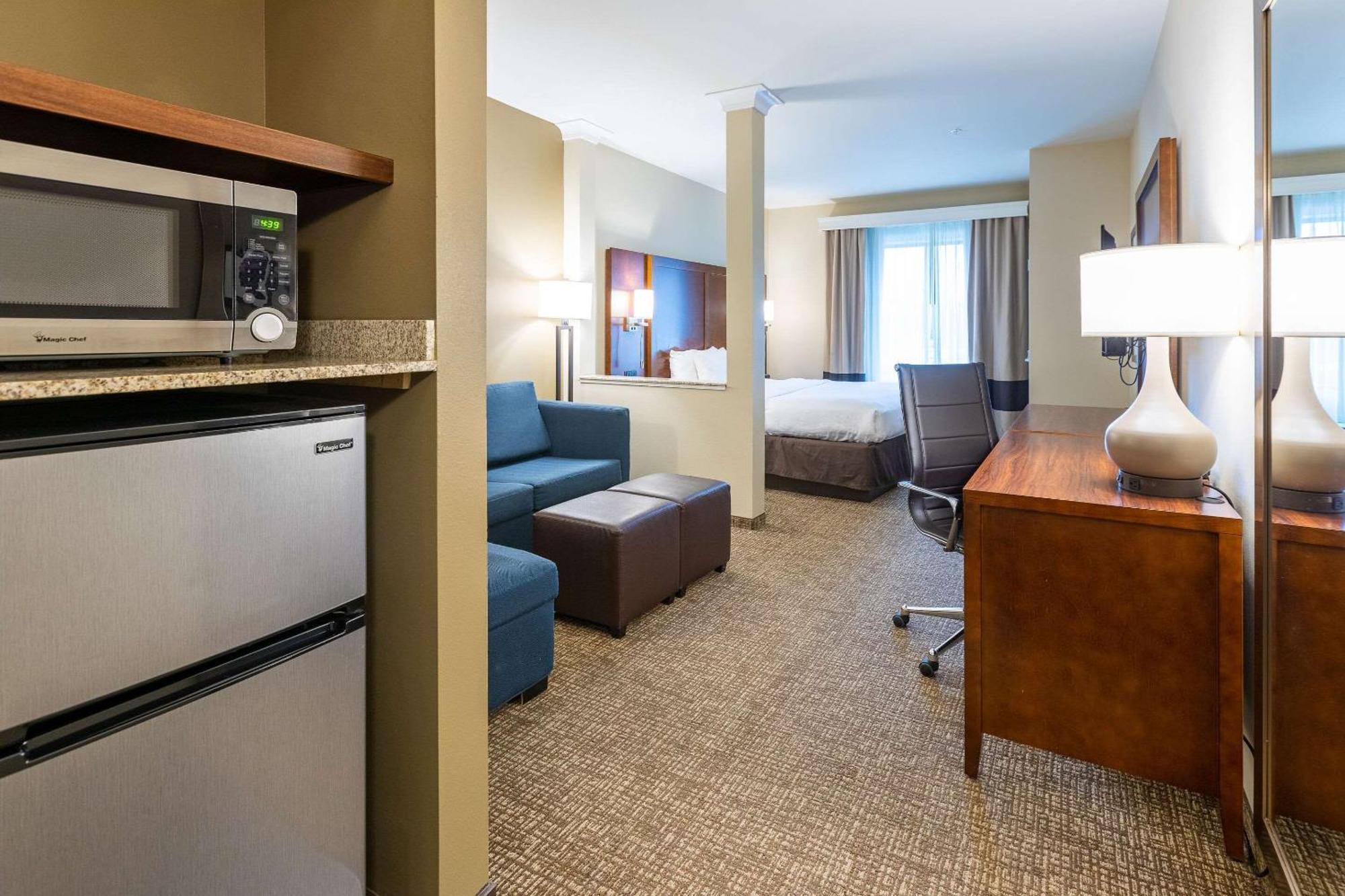 Comfort Suites Denver Near Anschutz Medical Campus Aurora Eksteriør billede