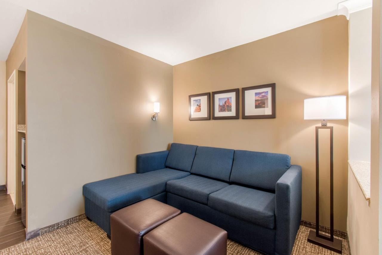 Comfort Suites Denver Near Anschutz Medical Campus Aurora Eksteriør billede